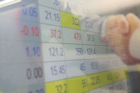 Các quỹ đầu tư nước ngoài không giảm mà còn tăng nắm giữ lượng lớn cổ phiếu của các doanh nghiệp đầu ngành