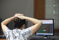 Lo vi phạm tinh vi trên thị trường chứng khoán