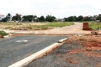 Cuối năm, quay cuồng cùng đất nền