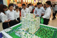 Thị trường cuối năm 2017 trầm lắng hơn cùng kỳ năm 2016. Ảnh: Dũng Minh