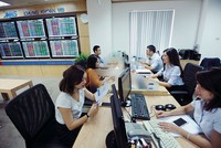 Lượng tiền mới từ nhà đầu tư trong nước vào TTCK không ngừng tăng lên trong thời gian qua