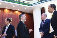 Nhà đầu tư nước ngoài đang rất cần được các công ty đại chúng Việt Nam hỗ trợ trong nắm bắt thông tin về hoạt động của doanh nghiệp nói chung, ĐHCĐ nói riêng