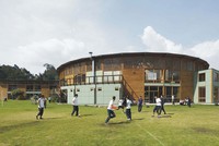 Ekiraya School, ngôi nhà luôn rộng cửa