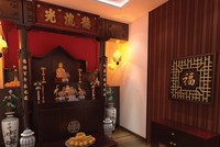 Bố trí bàn thờ sao cho đúng luôn là câu hỏi khiến nhiều người băn khoăn