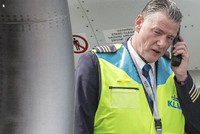 Kolk đã làm việc cho hãng hàng không này suốt 40 năm. 25 năm trở lại đây, ông đảm nhiệm chức vụ trưởng nhóm quản lý đỗ cho máy bay. Ảnh: News.