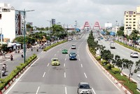 Đường Phạm Văn Đồng được đánh giá là tuyến đường đẹp nhất nhì TP.HCM. Ảnh: Gia Huy