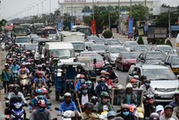 Trạm thu phí xả cửa vì người dân ùn ùn đi nghỉ lễ