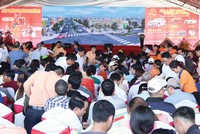 Các dự án đất nền ra hàng thu hút rất đông nhà đầu tư quan tâm. 