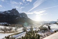 Khách sạn Valentin: Sân khấu giữa núi đồi