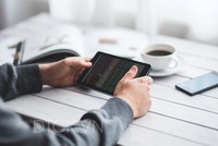 VN-Index thủng mốc 1.000 điểm: Dòng tiền chuyển hướng