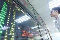 HNX tạm dừng giao dịch 17 cổ phiếu trên UPCoM