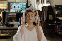 Tai nghe giúp người dùng massage