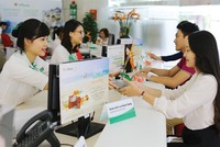 Với kết quả kinh doanh cải thiện, nhiều nhà băng mạnh tay chia cổ tức, tạo tác động tích cực lên tâm lý nhà đầu tư, nhất là khi cổ phiếu “vua” đã tăng so với trước