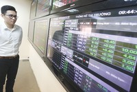 Sàn niêm yết nhộn nhịp doanh nghiệp vào - ra