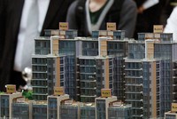 Giá nhà đồng loạt đi xuống trên toàn cầu