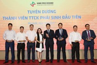 HNX vinh danh 7 thành viên đầu tiên trên thị trường phái sinh (tháng 10/2017).