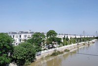 Dự án Vinhomes Imperia Hải Phòng của Vingroup một mặt giáp sông Thượng Lý, thông ra sông Cấm. 