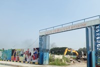 Dự án Dream Home Riverside nằm cạnh con rạch khá ô nhiễm, nhưng lại được quảng cáo gắn với hình ảnh con sông xanh biếc.