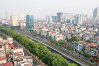 Hà Nội đang nỗ lực cải thiện mảng xanh đô thị với kế hoạch trồng 1 triệu cây xanh trên các tuyến phố. Ảnh: Dũng Minh