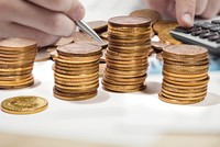 Điều chỉnh kế hoạch kinh doanh: Bên tăng vọt, bên giảm sâu