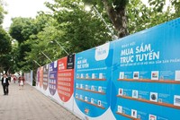 Phân phối bán lẻ, hàng tiêu dùng, công nghiệp dược phẩm và bất động sản ở Việt Nam đang lọt mắt các quỹ đầu tư từ châu Á. Trong ảnh: Tiki.vn là một trong những công ty nhận đầu tư từ STIC Investment.