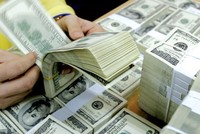 TS. Cấn Văn Lực, chuyên gia ngân hàng đánh giá, sức ép lên VND trong năm 2019 được dự báo là không quá lớn.