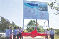 Trung tâm Điện lực Dung Quất sẽ có tổng cộng 3 nhà máy, với tổng vốn đầu tư 3,34 tỷ USD.