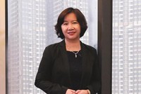 Doanh nhân Nguyễn Hương.