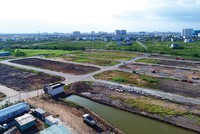 Hiện có rất ít dự án đất nền mới tại TP.HCM ra hàng, một trong những lý do đẩy giá phân khúc này tăng cao. 