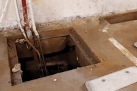 Tầng hầm gửi xe chưa hoàn thiện