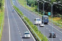 Lãi suất các khoản vay thương mại trung và dài hạn là rào cản khó vượt khi doanh nghiệp nội muốn đầu tư cao tốc.