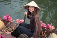 Sinh cùng “năm tháng ngày giờ”: Vận, mệnh cuộc đời có giống?