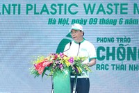 Thủ tướng nhấn mạnh, cùng chung nỗ lực của các nước trên thế giới, Việt Nam đã tích cực đề xuất các sáng kiến và tham gia các cơ chế hợp tác toàn cầu, khu vực để giải quyết vấn đề rác thải nhựa