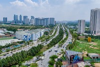 Đại lộ Mai Chí Thọ 12 làn xe giữa trung tâm Thủ Thiêm là tuyến đường tập trung nhiều dự án căn hộ nổi bật của khu Đông Sài Gòn.