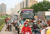 Đường Nguyễn Hữu Thọ, quận 7 trong tình trạng kẹt xe thường xuyên