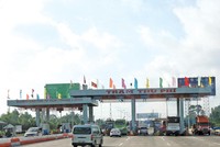 Để đảm bảo tính khả thi tài chính, Nhà nước cam kết hỗ trợ bằng quyền thu phí (thời gian khoảng 4 năm 4 tháng) tuyến cao tốc TP.HCM - Trung Lương. Ảnh: Đức Thanh