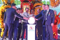 Khánh thành Nhà máy Điện mặt trời Mộ Đức.