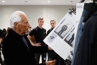 “Đôi cánh Đại Bàng” Emporio Armani và sự cách tân của một thương hiệu xa xỉ