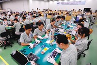 Đóng góp 49 tỷ USD trong tổng kim ngạch xuất khẩu, nhưng chỉ có 1 doanh nghiệp điện thoại và linh kiện lọt Danh sách sơ tuyển Doanh nghiệp xuất khẩu uy tín năm 2018.