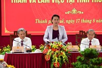 Chủ tịch Quốc hội Nguyễn Thị Kim Ngân làm việc với lãnh đạo tỉnh Thừa Thiên Huế.