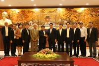 Chủ tịch UBND thành phố Hà Nội Nguyễn Đức Chung tiếp Đoàn công tác làng Kawakami (Nhật Bản) do ông Fujihara Tadahiko, Trưởng làng, dẫn đầu