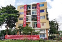 Hơn 12 năm nhận nhà tái định cư, nhưng 60 hộ dân ở Chung cư Tín Phong vẫn chưa được cấp sổ hồng. Ảnh: Trọng Tín