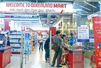 Sau khi sáp nhập, toàn bộ hệ thống siêu thị Queenland Mart ở TP.HCM sẽ được thay đổi và chuyển sang nhận diện theo đúng tiêu chuẩn của VinMart và VinMart+. Ảnh: Lê Toàn