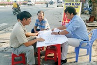 Môi giới bất động sản là cầu nối quan trọng trên thị trường. Ảnh: Việt Dũng 