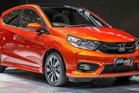 Ôtô bình dân giá 400 triệu trầy trật qua tháng ế