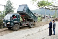 Thực hiện công tác bảo trì đường bộ tại Bắc Cạn.