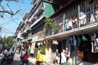 Căn hộ tập thể tiện mà... bất tiện