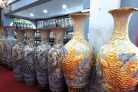 Những sản phẩm cao cấp, được dát vàng có giá hàng trăm triệu đồng