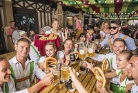 Sun World Ba Na Hills luôn mang đến những trải nghiệm mới mẻ cho du khách mỗi lần đặt chân đến. (Ảnh: Lễ hội Bia tại Sun World Ba Na Hills)