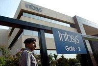 Giá trị thị trường của Infosys đã “bay hơi” 7 tỷ USD trong vòng 24 giờ đồng hồ sau khi hãng này bị gửi thư tố cáo tới sàn chứng khoán Mumbai và New York hồi đầu tuần. Ảnh: AFP